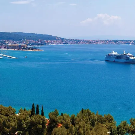 Gorgeous In Okrug Gornji * Trogir