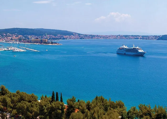 Gorgeous In Okrug Gornji * Trogir