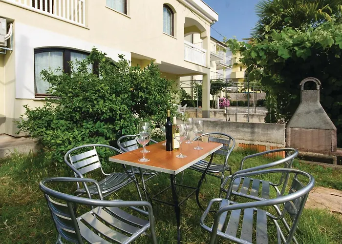 Gorgeous In Okrug Gornji * Trogir