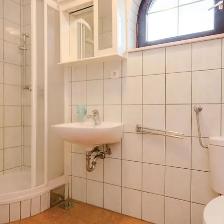 Appartamento Nice Apartment In Okrug Gornji With Wifi Traù